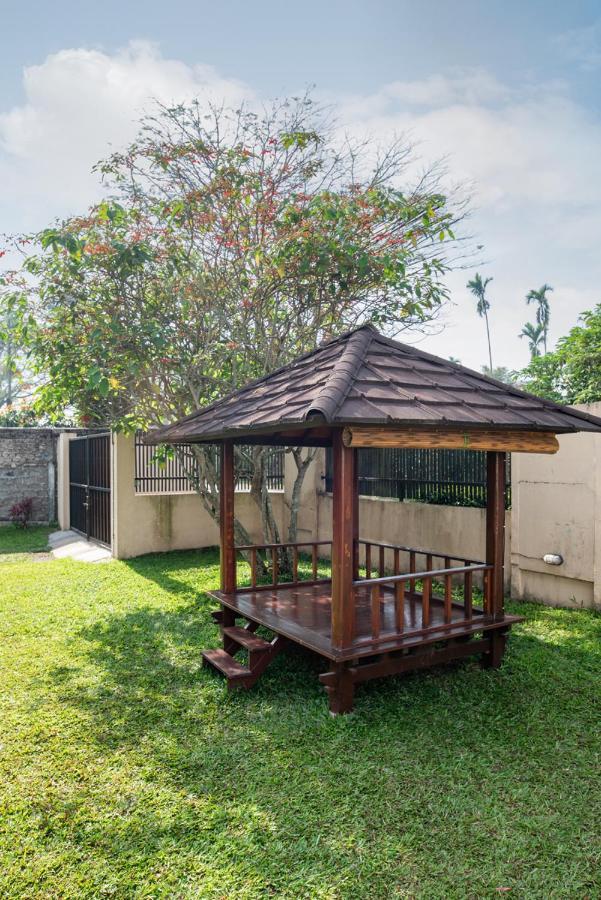 Prananto'S Villa Lembang Eksteriør bilde